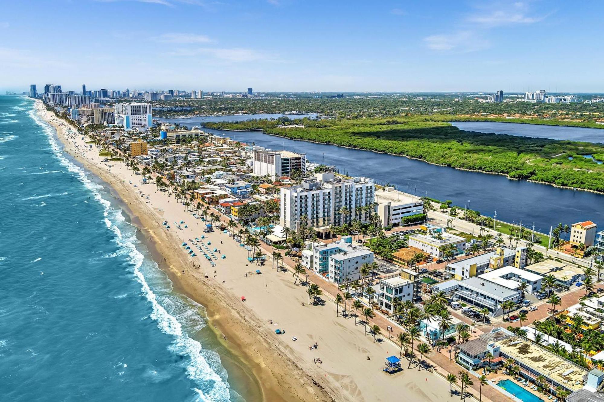 Beachfront & Pool Near Marriott Hollywood Beach Exteriör bild